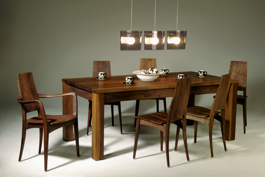 Die Holzschmiede — столы и стулья в студии мебели Контато